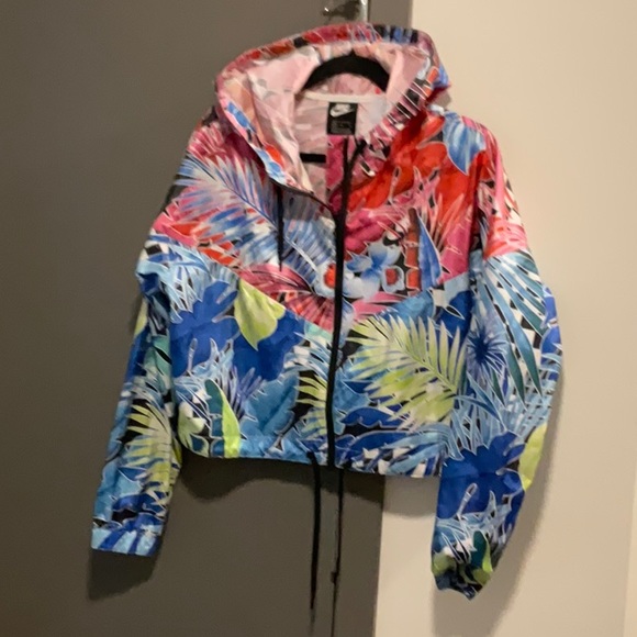 Nike cropped zip wind jacket - Picture 1 of 5